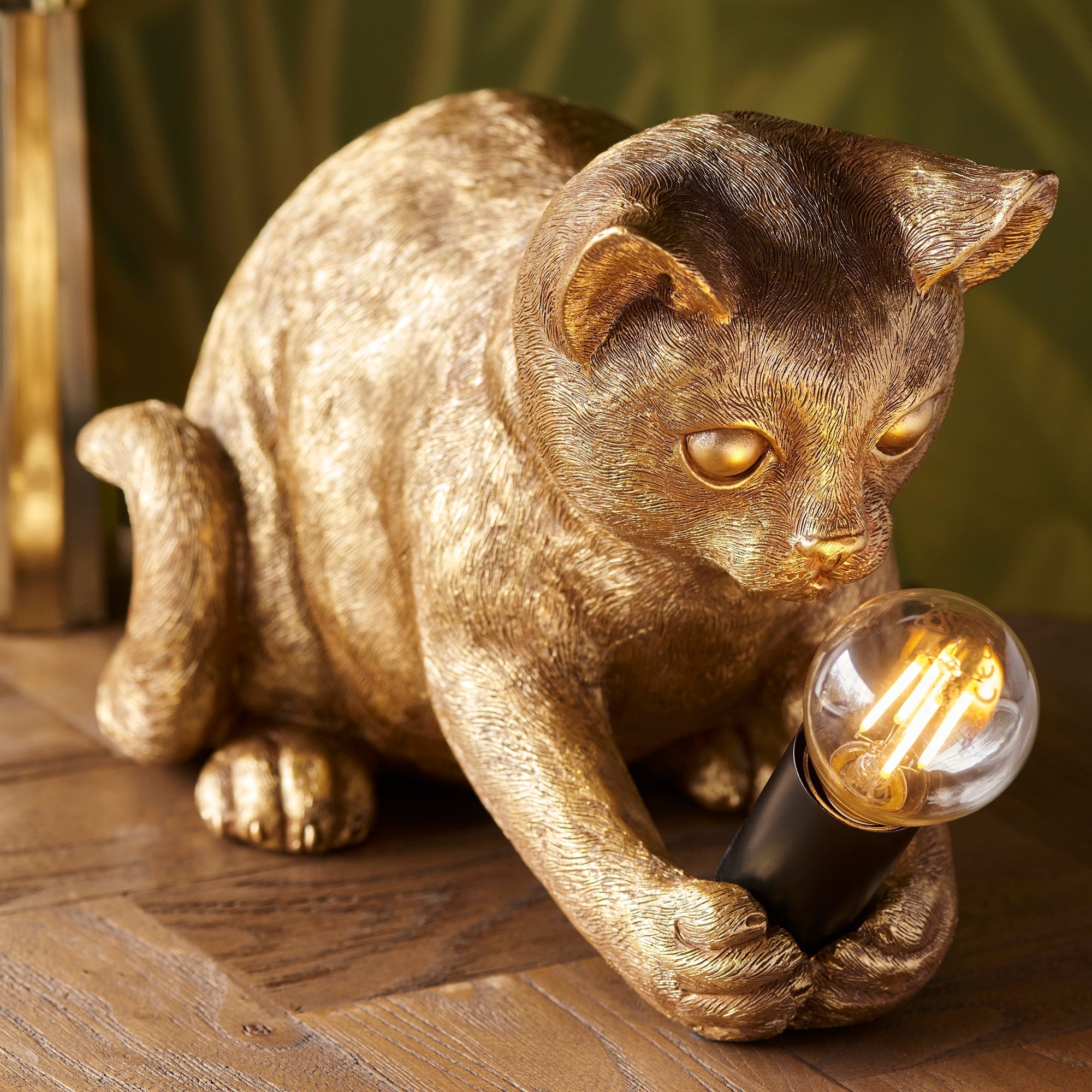 Decorative Golden Cat Table Lamp with Edison Bulb