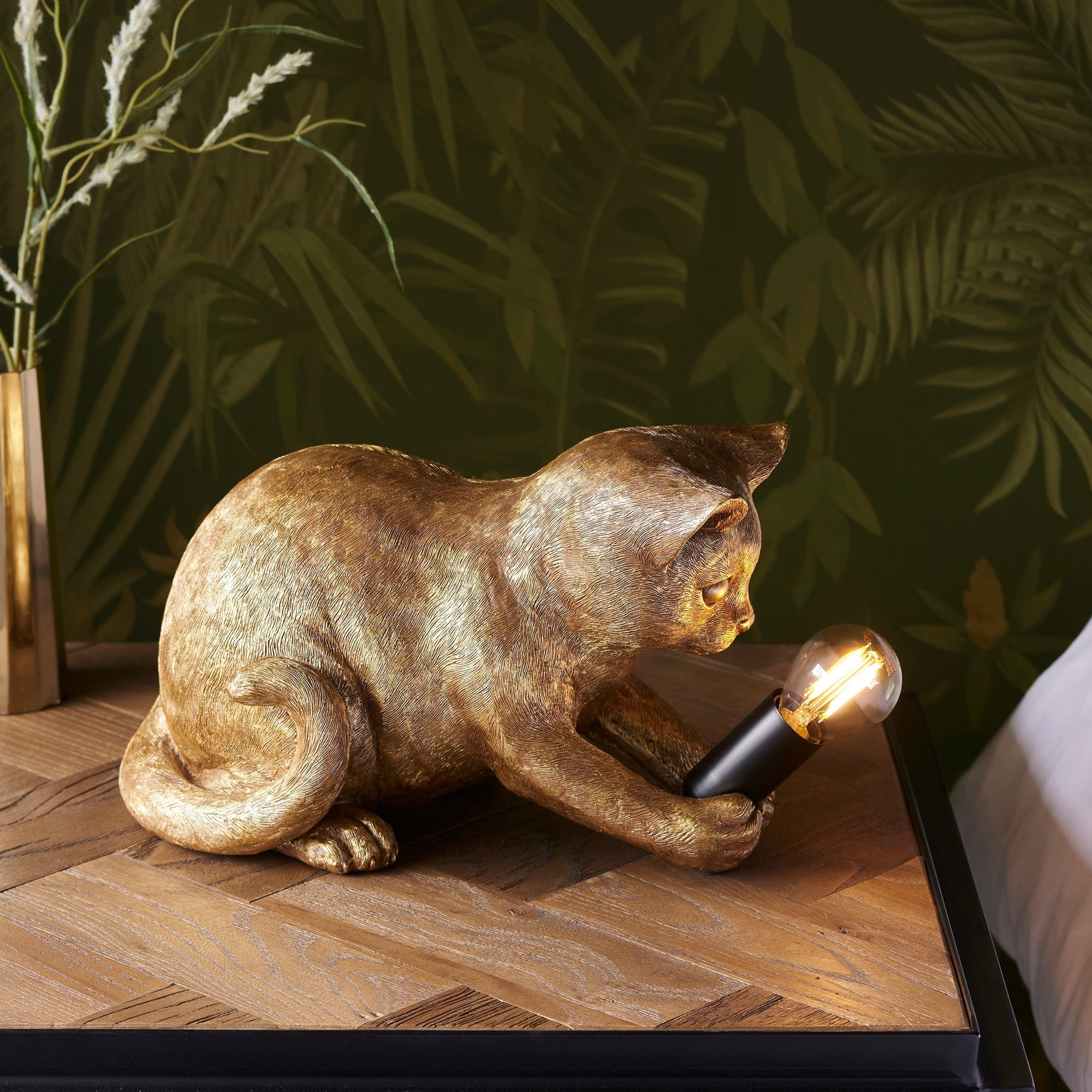Decorative Golden Cat Table Lamp with Edison Bulb