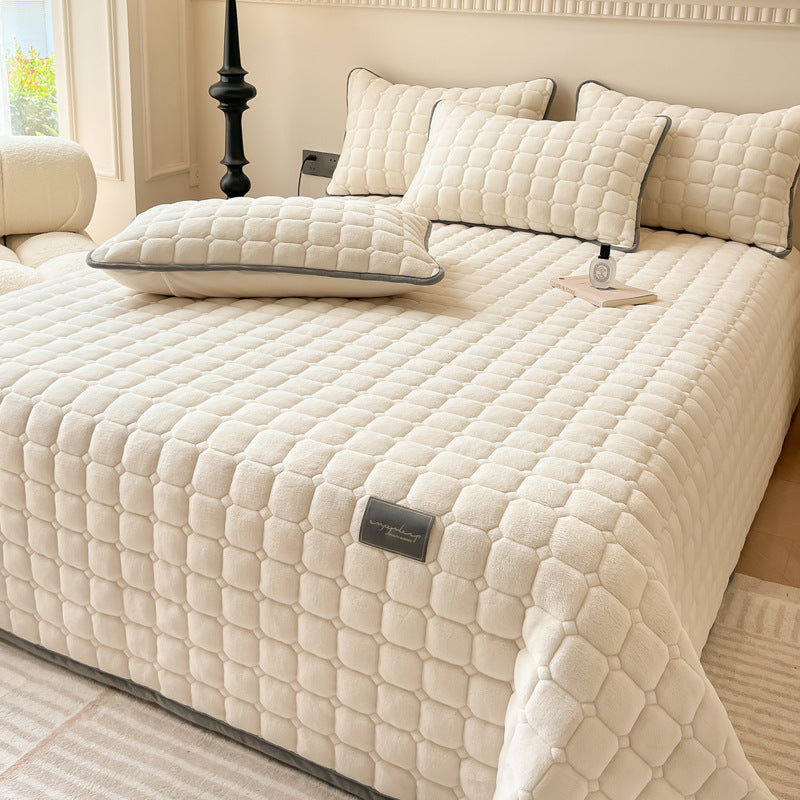 Soft Quilted Throw Blanket for Bed and Sofa Bedspread Cover