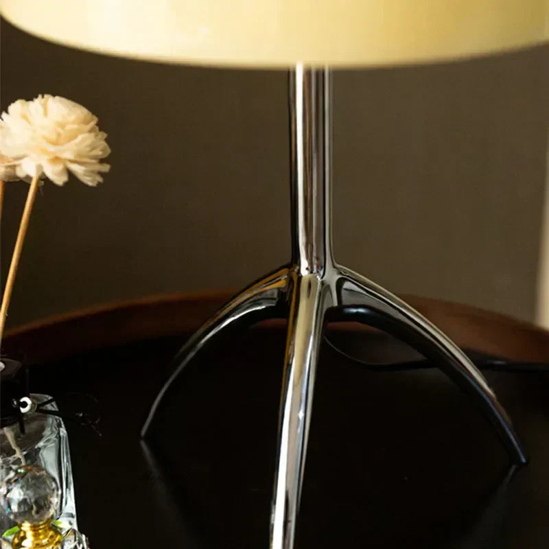 Modern Red Mushroom Table Lamp Nordic Tripod LED Desk Lamp