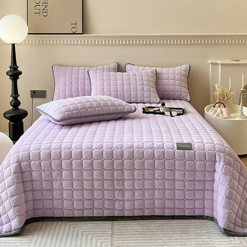Soft Quilted Throw Blanket for Bed and Sofa Bedspread Cover