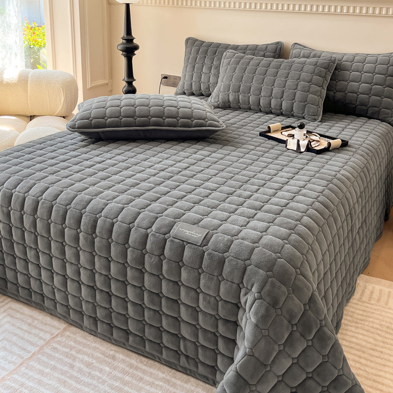 Soft Quilted Throw Blanket for Bed and Sofa Bedspread Cover
